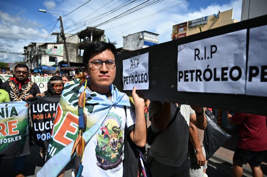 Funeral de los Combustibles Fósiles - Francisco de Orellana, Ecuador. 
Foto: Cercano, Festivales Solidarios. 