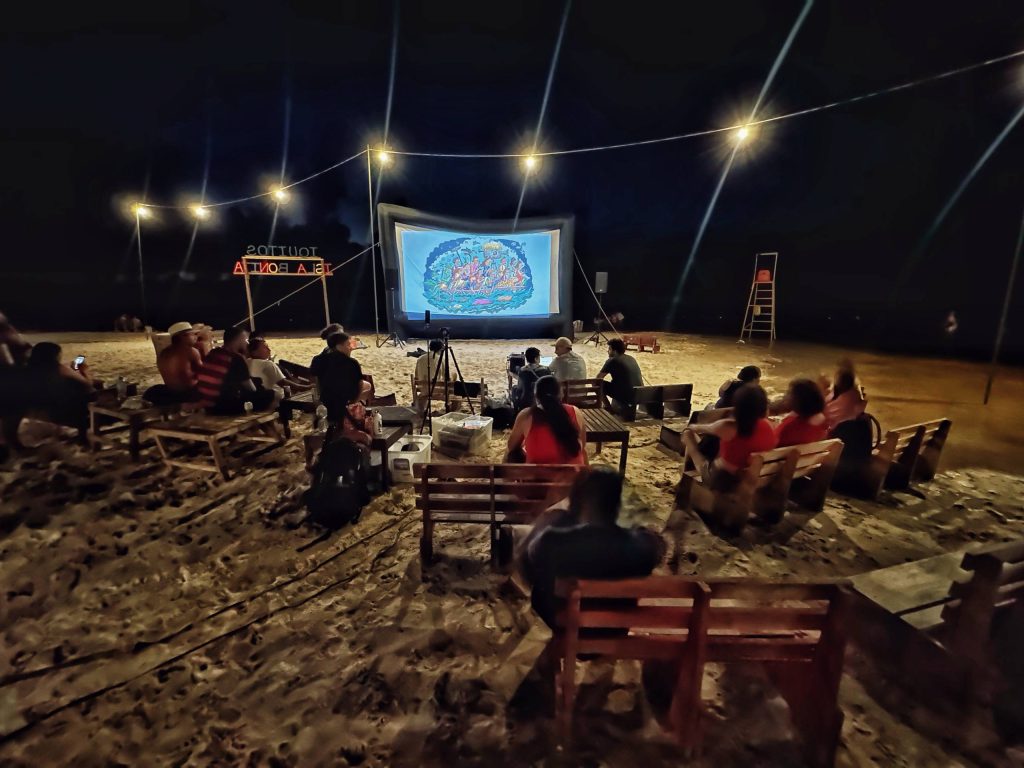 Presentación del festival de Cine Flotante en Iquitos - Perú
Foto: Hackeo Cultural